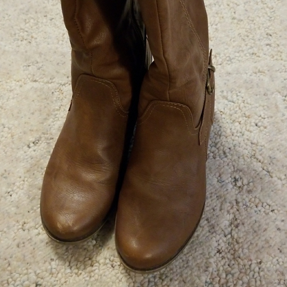 Womens Boots - Picture 2 of 4